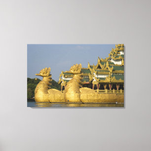 Karaweik Hall is een landmark van Yangon, gelegen Canvas Afdruk