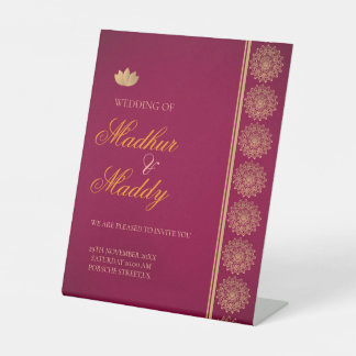 Karmozijn Goud Boho Eenvoudig Reclamebord Met Voetstuk