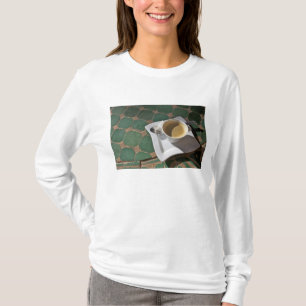 Kasbah Hotel en Restaurant, koffie en groen T-shirt
