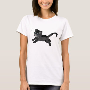 Kat achter een mot T-shirt aan
