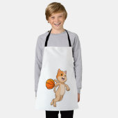 Kat als Basketball-speler met Basketball Schort (Gedragen)