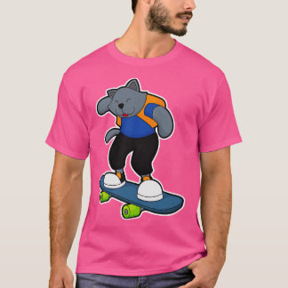 Kat als Skateboarder met Skateboard T-shirt