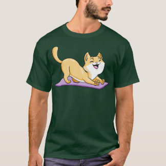 Kat bij Yoga met Yoga mat 1 T-shirt