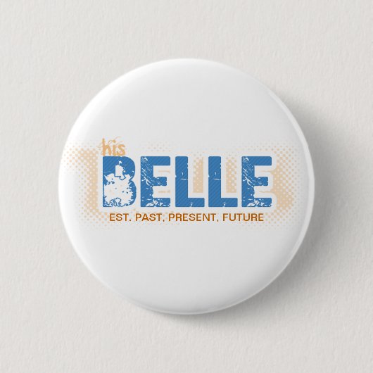 KAT // BUTTON, est. PPF - BELLE (Vrouw) Ronde Button 5,7 Cm (Voorkant)
