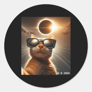 Kat die een selfie neemt met Solar 2024 Eclipse We Ronde Sticker