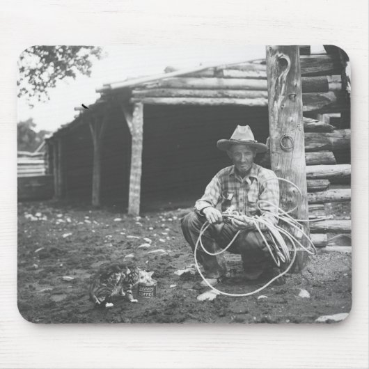 Kat die uit een koffieblikje eet muismat (Voorkant)