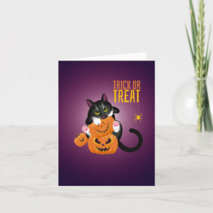 Kat illustratie op kaart "Fijne Halloween"