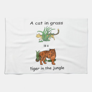 Kat in Gras is een Tijger in de Jungle Theedoek