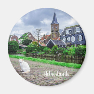 Kat in het traditionele vissersdorp magneet