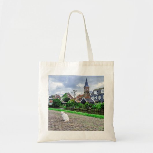 Kat in het traditionele vissersdorp tote bag (Voorkant)
