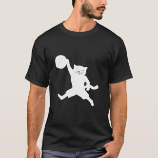 Kat met basketbal springen naar slam dunk silhouet t-shirt