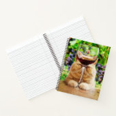 Kat met glas wijn notitieboek (Binnen)