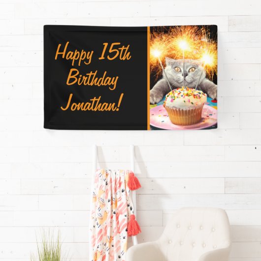 Kat met Sparkler Cupcake Spandoek (Insitu)