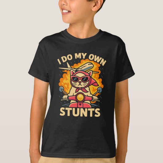 Kat op scooter Ik doe mijn eigen stunts T-shirt (Voorkant)