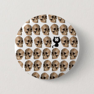 Kat tussen de schedels ronde button 5,7 cm