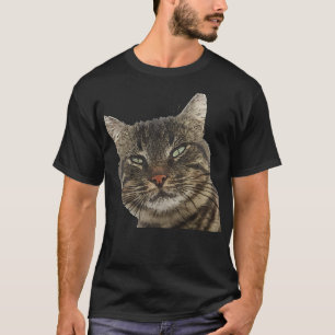 Kat zwarte omlijsting van de charmante bruine tabl t-shirt