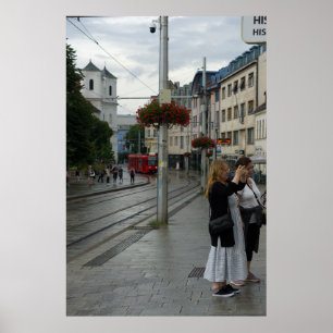 Kathedraal van Bratislava en straatbeeld met rode Poster