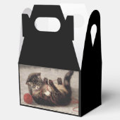 Kat's slede, een kat-speelbak van Yarn Bedankdoosjes (Geopend)