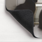 Katten die uit de deur van het scherm kijken muismat (Hoek)