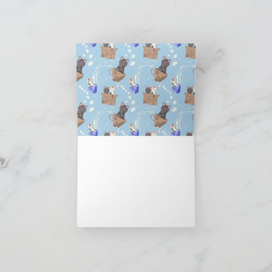 Katten in doos en melkdruppels op blauw bedankkaart (Binnen)