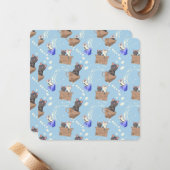 Katten in doos en melkdruppels op blauw notitiekaartje (Voorkant / Achterkant in situ)