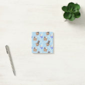 Katten in doos en melkdruppels op blauw post-it® notes (Kantoor)