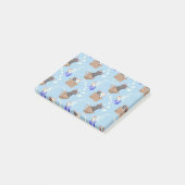 Katten in doos en melkdruppels op blauw post-it® notes (Schuin)