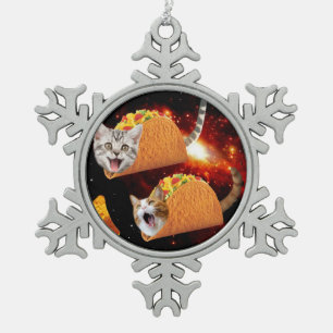 Katten in ruimtactieken tin sneeuwvlok ornament