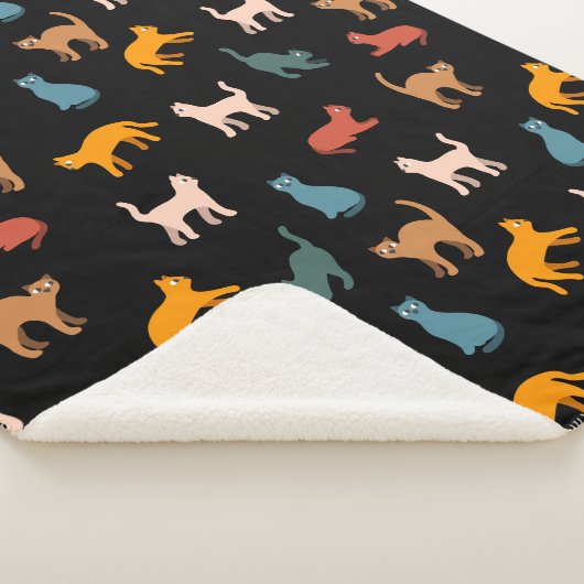 Katten op de zwarte sherpa deken (3/4)