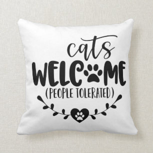 Katten verwelkomen mensen die getolereerd worden kussen