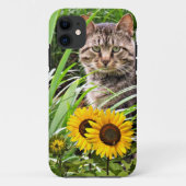 Katten zitten in de tuin met zonnebloemen Case-Mate iPhone Case (Achterkant)