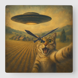 Kattenselfie met buitenaardse UFO grappige katteng Vierkante Klok