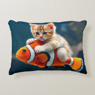Katze auf Clownfish Accent Kussen