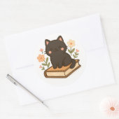 Kawaii Black Cat on Book – Cozy Sticker (Enveloppe)