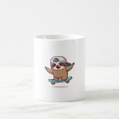 Kawaii Chibi Sloth Skater � Cute Funny Skateboardi Koffiemok (Center)