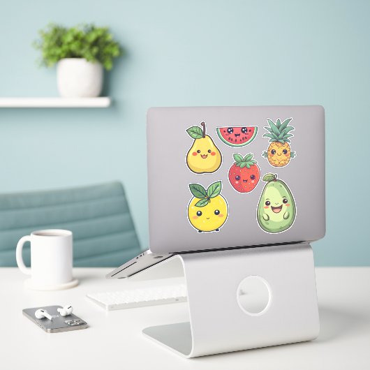 Kawaii Fruits Stickers (Laptop op bureau)