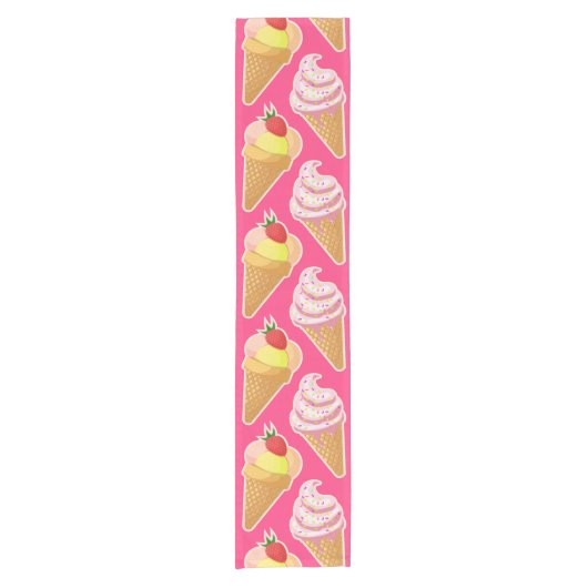 Kawaii pink pattern with strawberry ice cream  korte tafelloper (Voorkant)