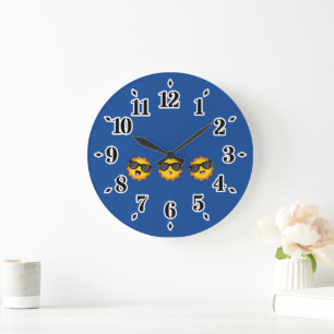 Kawaii Zon met Zonnebril Happy Emoji Faces Grote Klok
