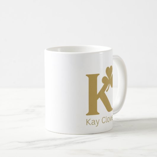 Kay Clover™ Signature Mug - Monogramme Or (Devant droit)