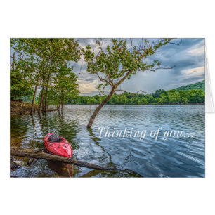 Kayak drijft op tafel Rock Lake met je gedachten