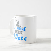 Kayaking m'obtient la tasse de café humide cadeau (Devant gauche)