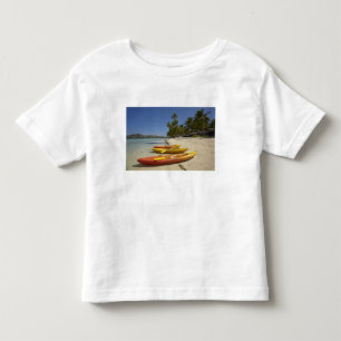 Kayaks op het strand, Plantation Island Resort Kinder Shirts