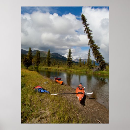 Kayaks op Rest Poster (Voorkant)