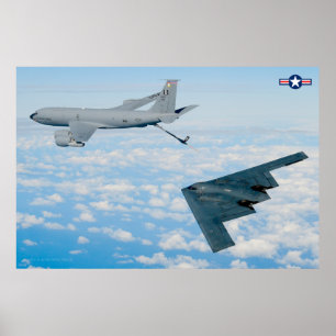 KC-135R STRATOTANKER WAARBIJ B-2-SPIRIT WORDT VERM POSTER