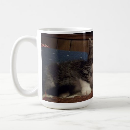 Keeno sur le canapé Mug (Gauche)