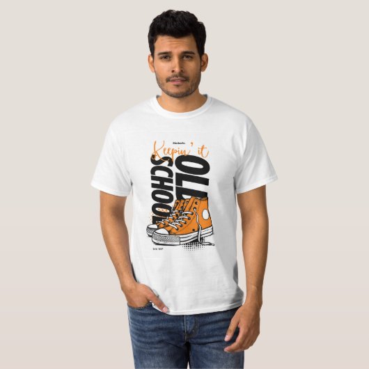 Keepin’ It Old School T-Shirt – Retro Orange Sneak (Voorkant volledig)