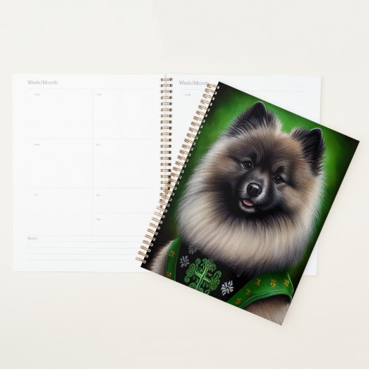Keeshond Dog en tenue de jour St. Patrick (Devant avec enveloppe)