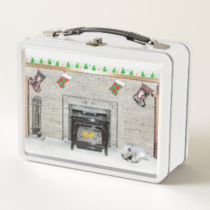 Keeshond met Kerstmis Puppy Dog met Fireplace Pain