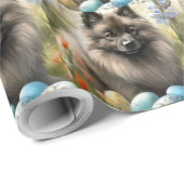 Keeshond met paaseieren cadeaupapier (Rol Hoek)
