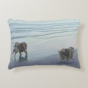 Keeshonds in de Seashore-schilderkunst Accent Kussen